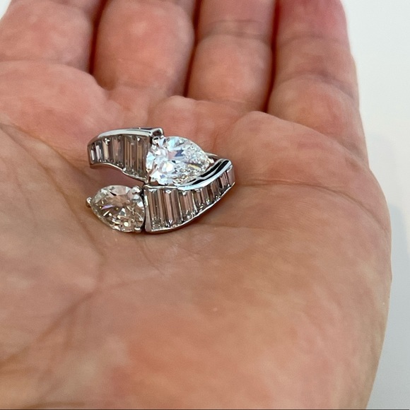 STUNNING ESTATE PLATINUM DIAMOND BI-PASS RING SIZE 8.5 - Picture 16 of 17